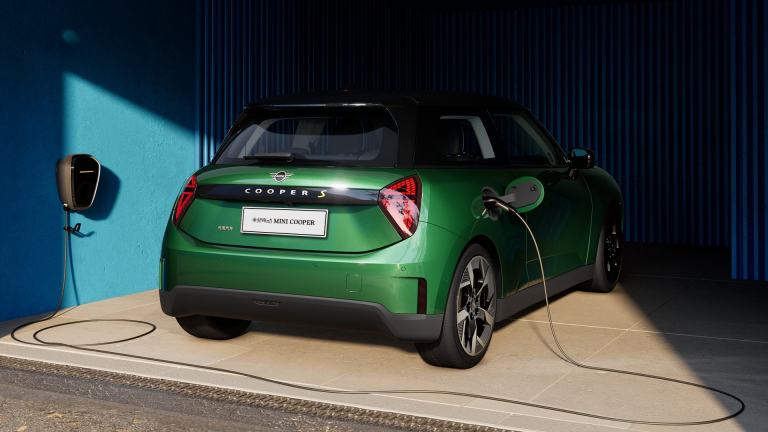 MINI all-electric - charging - home charging