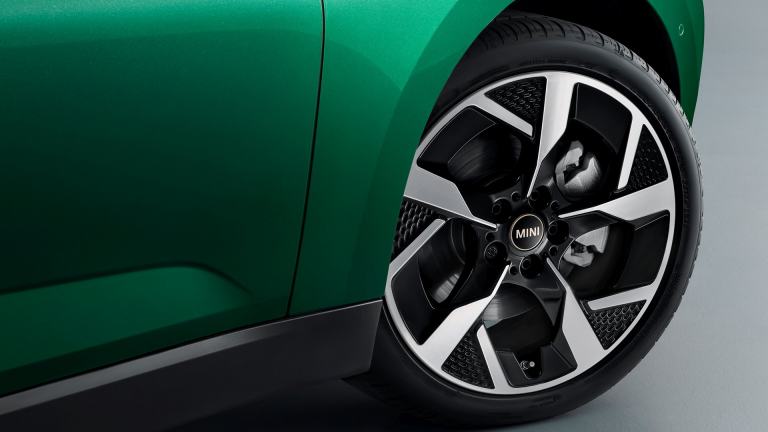 MINI all-electric - exterior - light alloy wheels