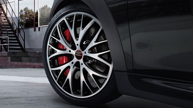 John Cooper Works Pro light alloy wheels