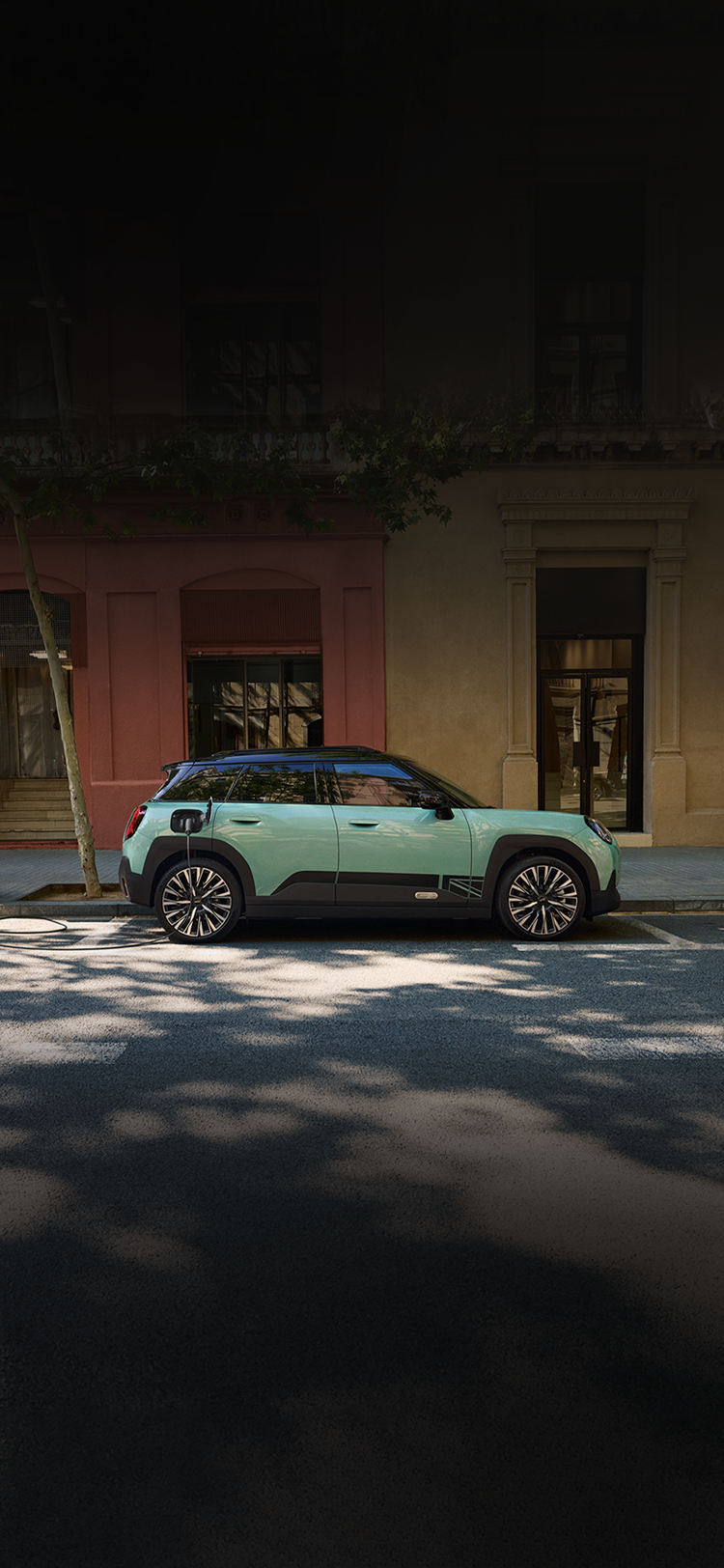 全新电动 MINI ACEMAN