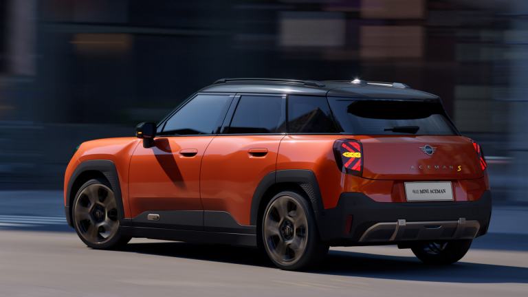 Mini all-electric - charging - aerodynamic proportions