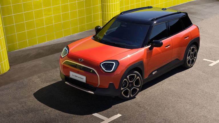 All-Electric MINI Aceman - driving experience - parking assistant