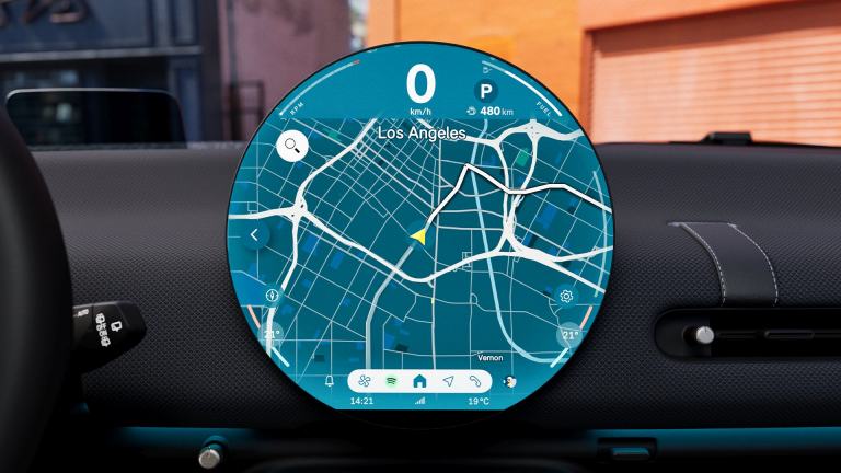 MINI all-electric - interior - oled display