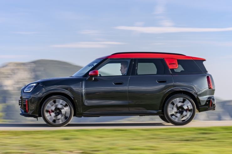 MINI Countryman - exterior - sunroof